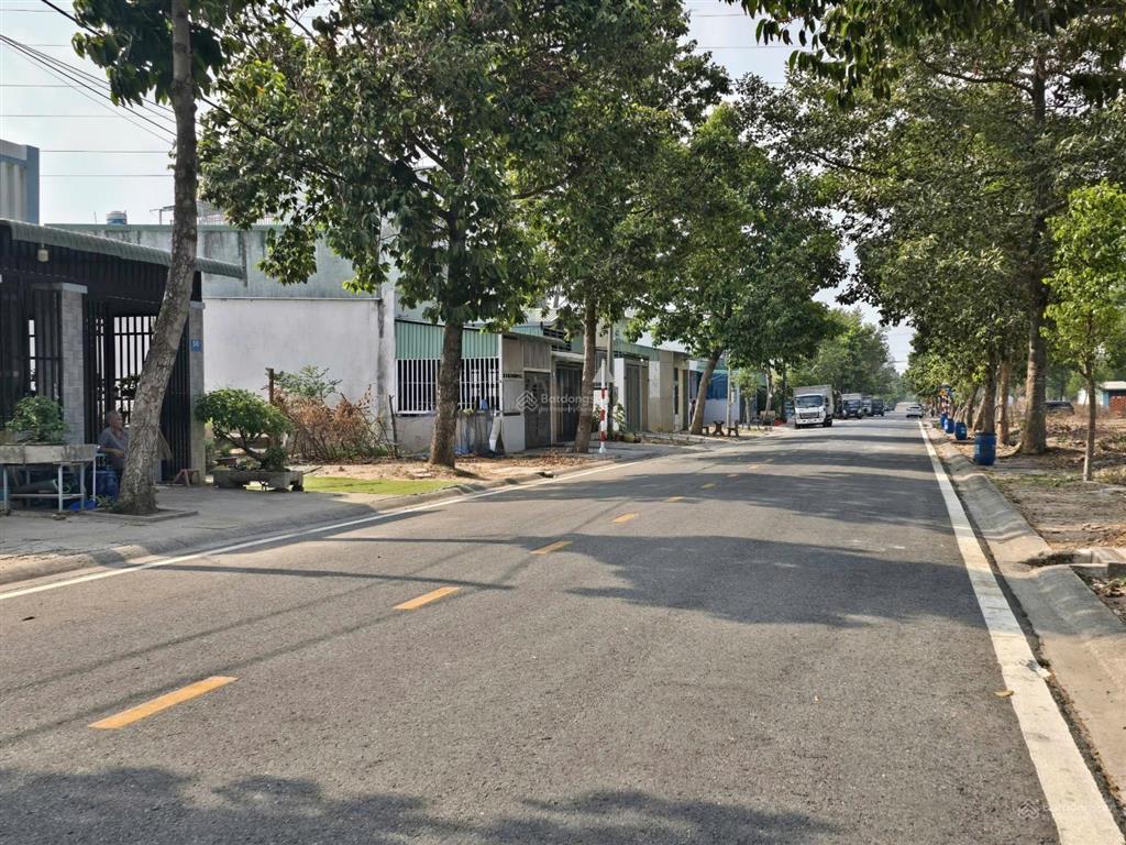 Bán nguyên lốc lô khu tđc phú chánh, mỗi lô 150m2 phù hợp làm kho xưởng giá tốt