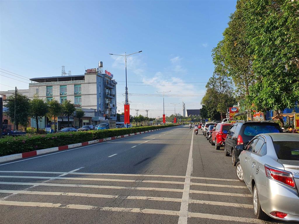 Cần bán 3 lô đường huỳnh văn lũy (tạo lực 7) mỗi lô 5x30m vị trí đẹp nhất giá tốt nhất 6 tỷ một lô