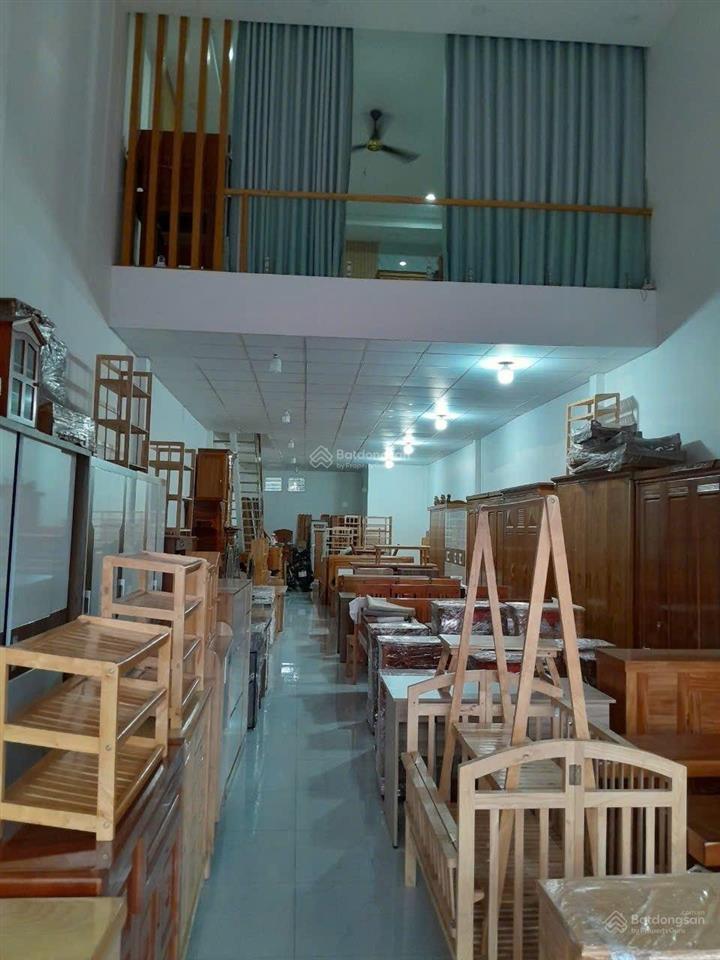Bán gấp nhà 1 trệt 1 lầu 134.2m2 mặt tiền phạm ngọc thạch vị trí đẹp nhất con đường giá chỉ 10,5 tỷ