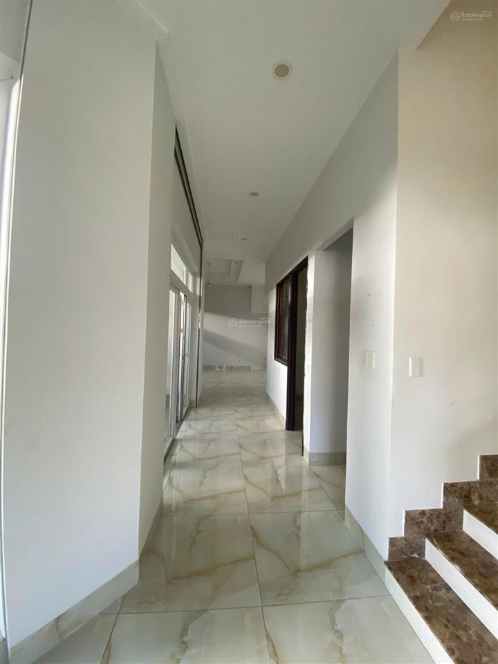 Bán gấp biệt thự 4 tầng kdc chánh nghĩa 10x20 đã hoàn công đẹp mê giá cực tốt cho khách thiện chí