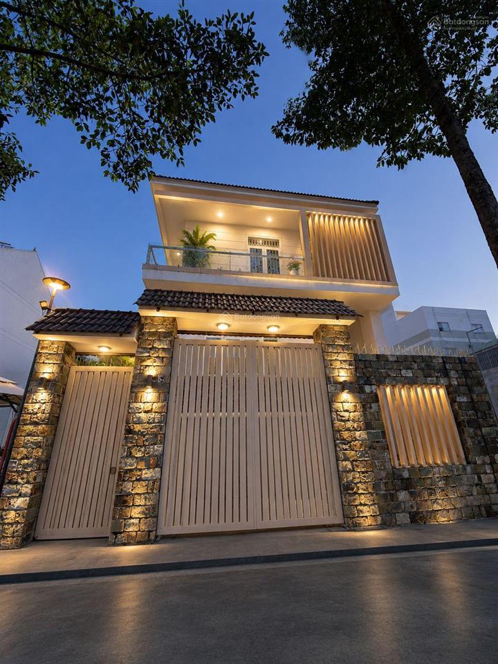 Bán gấp biệt thự 4 tầng kdc chánh nghĩa 10x20 đã hoàn công đẹp mê giá cực tốt cho khách thiện chí