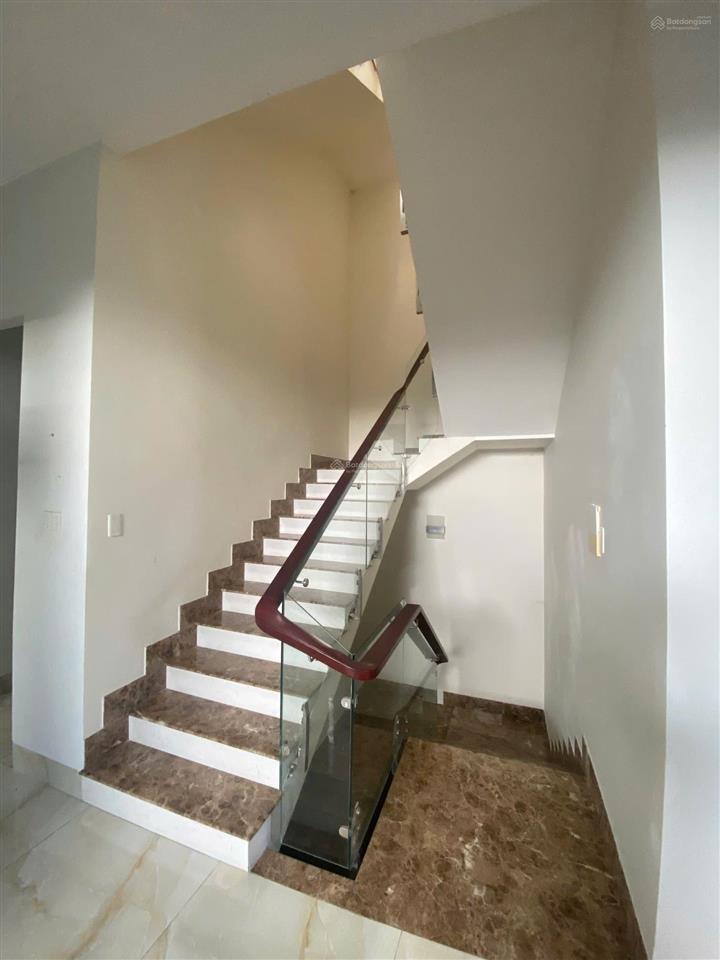 Bán gấp biệt thự 4 tầng kdc chánh nghĩa 10x20 đã hoàn công đẹp mê giá cực tốt cho khách thiện chí