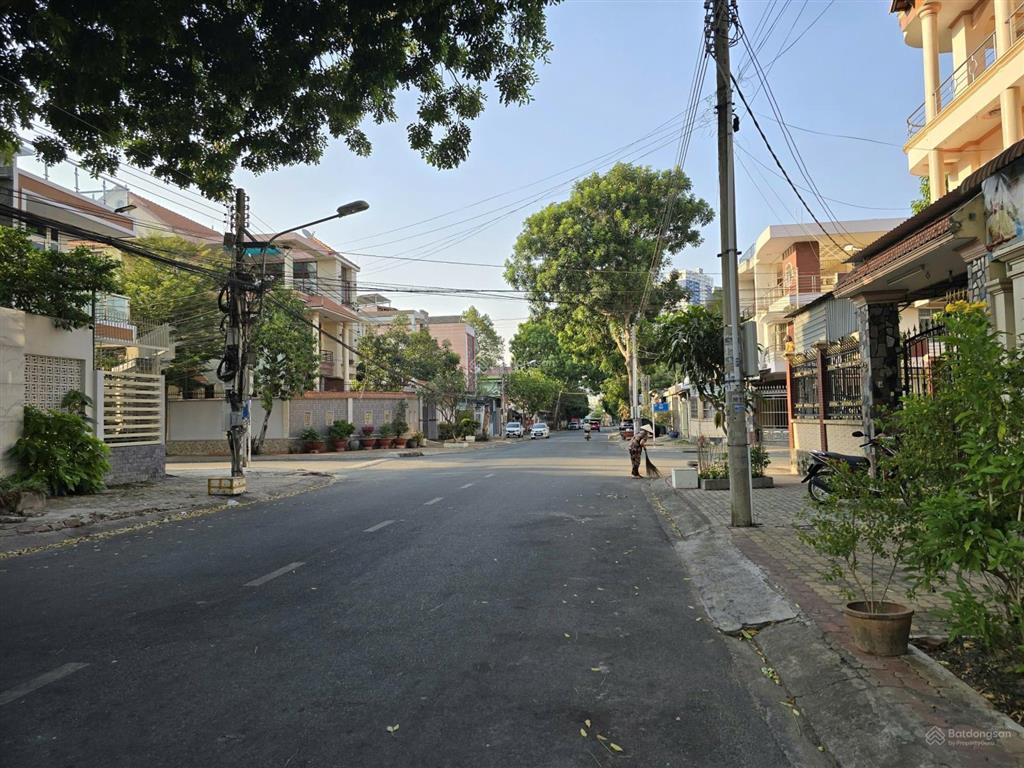 Siêu phẩm lô góc hai mặt tiền đường d1 khu tđc chánh nghĩa, 12,5x24 ngay sau lưng siêu thị coopmart