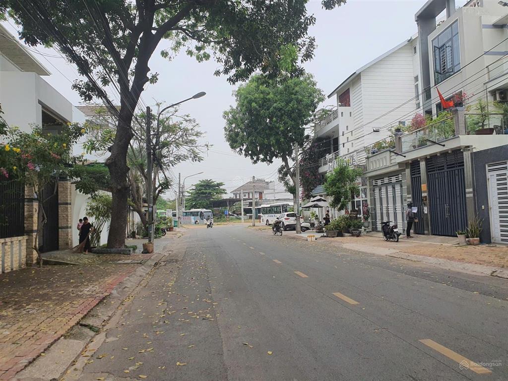 Siêu phẩm lô góc hai mặt tiền đường d1 khu tđc chánh nghĩa, 12,5x24 ngay sau lưng siêu thị coopmart