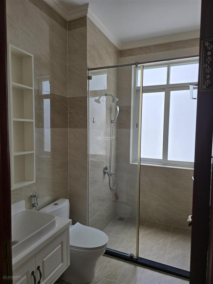 Biệt thự 3 tầng tân cổ điển kdc phú hòa 1, 6x20 đã hoàn công sát công viên cực kì đẹp giá tốt 12 tỷ