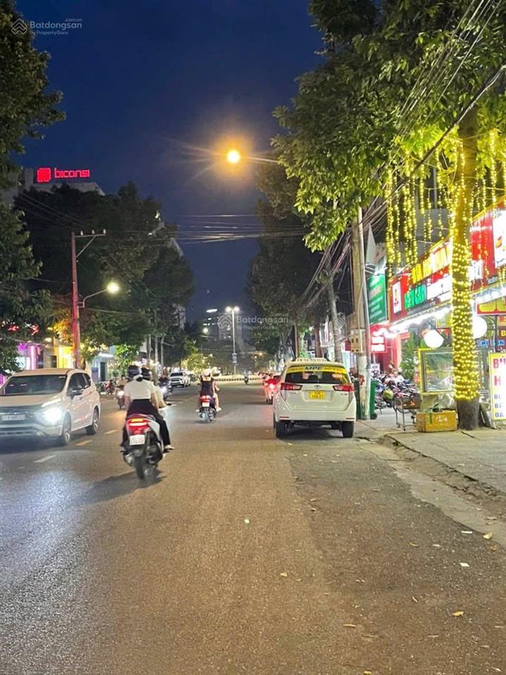 Mặt tiền d1 khu dân cư phú hòa 1 diện tích 6x30m thổ cư 135,8m2 vị trí đẹp giá tốt chỉ 13,5 tỷ