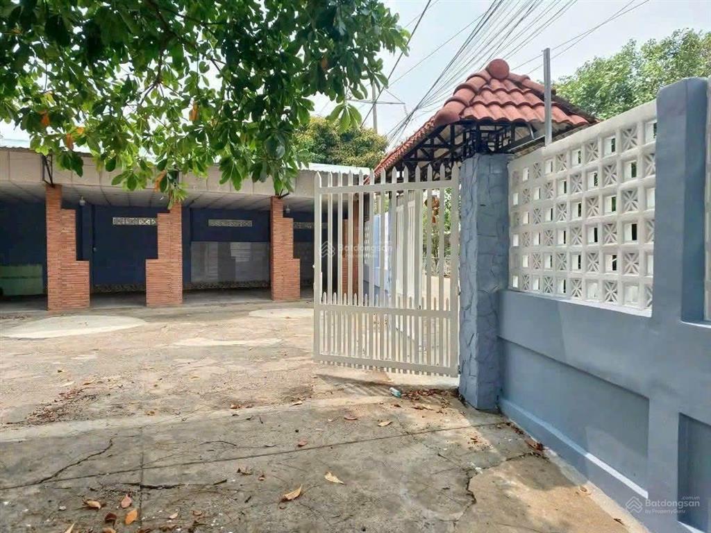 Siêu phẩm xây biệt thự sân vườn chánh nghĩa, thủ dầu một. diện tích 20,5x37m đường ôtô né nhau luôn