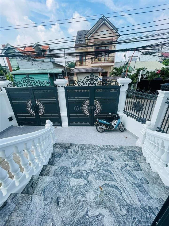 Bán tòa nhà văn phòng 5 tầng tại phú lợi tp hcm căn góc 2 mặt tiền thoáng rộng 207m2 giá cực tốt
