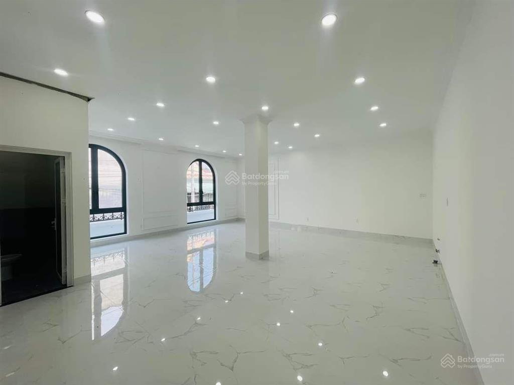Bán tòa nhà văn phòng 5 tầng tại phú lợi tp hcm căn góc 2 mặt tiền thoáng rộng 207m2 giá cực tốt