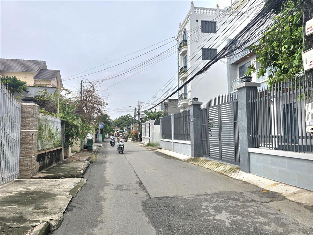 Bán tòa nhà văn phòng 5 tầng tại phú lợi tp hcm căn góc 2 mặt tiền thoáng rộng 207m2 giá cực tốt