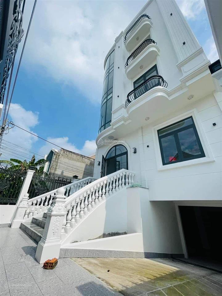 Bán tòa nhà văn phòng 5 tầng tại phú lợi tp hcm căn góc 2 mặt tiền thoáng rộng 207m2 giá cực tốt