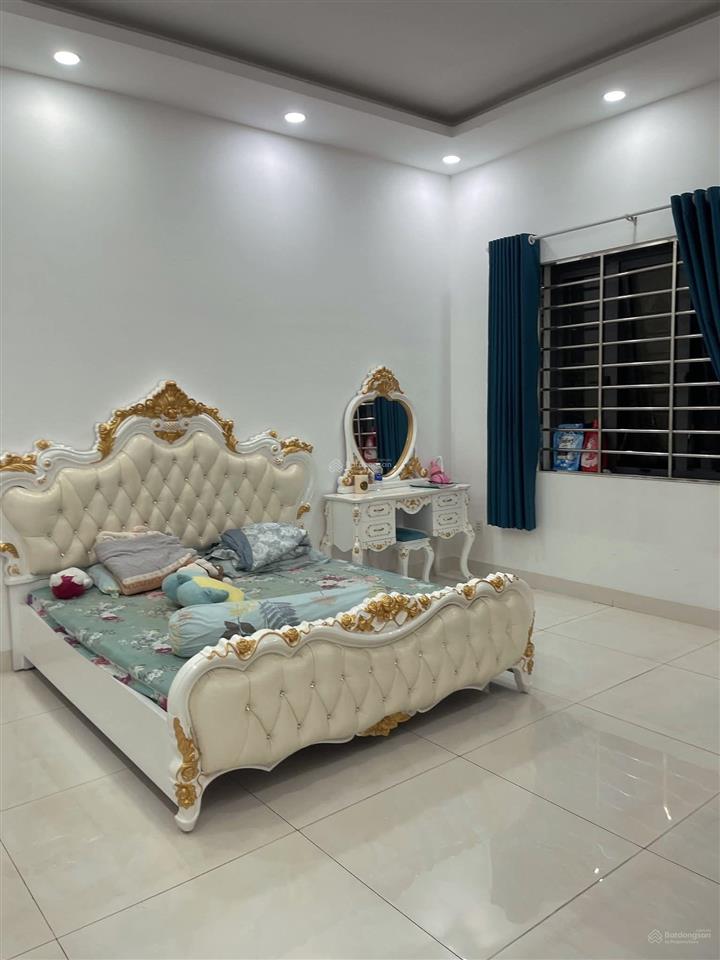 Biệt thự mái nhật phường phú mỹ 186m2 ngang tận 7m cực kì đẹp, sân đậu 2 ô tô luôn giá tốt 9 tỷ xx