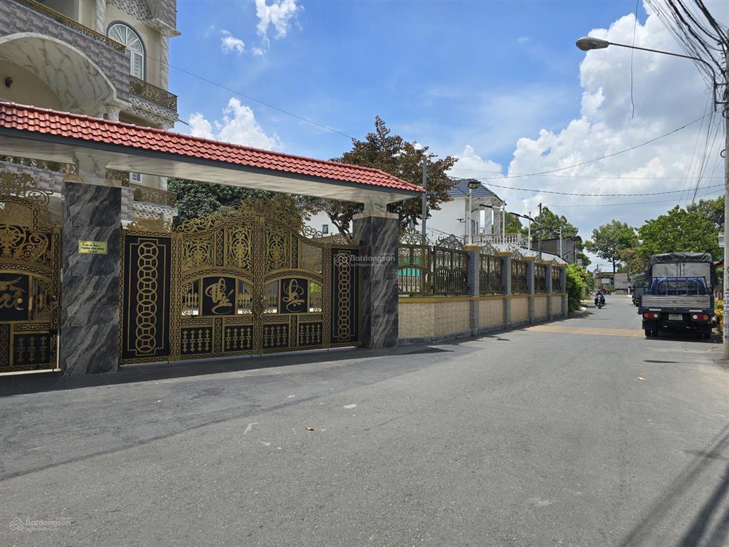 Biệt thự mái nhật phường phú mỹ 186m2 ngang tận 7m cực kì đẹp, sân đậu 2 ô tô luôn giá tốt 9 tỷ xx