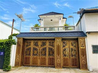 Biệt thự mái nhật phường phú mỹ 186m2 ngang tận 7m cực kì đẹp, sân đậu 2 ô tô luôn giá tốt 9 tỷ xx