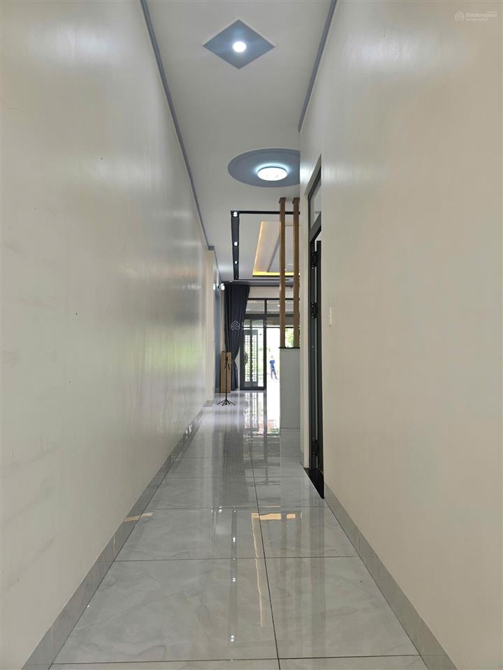 Bán nhà kdc hiệp thành 3 diện tích 100m2, nhà mới keng có nội thất gỗ sân ô tô luôn giá chỉ 4,3 tỷ