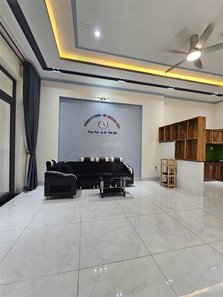 Bán nhà kdc hiệp thành 3 diện tích 100m2, nhà mới keng có nội thất gỗ sân ô tô luôn giá chỉ 4,3 tỷ