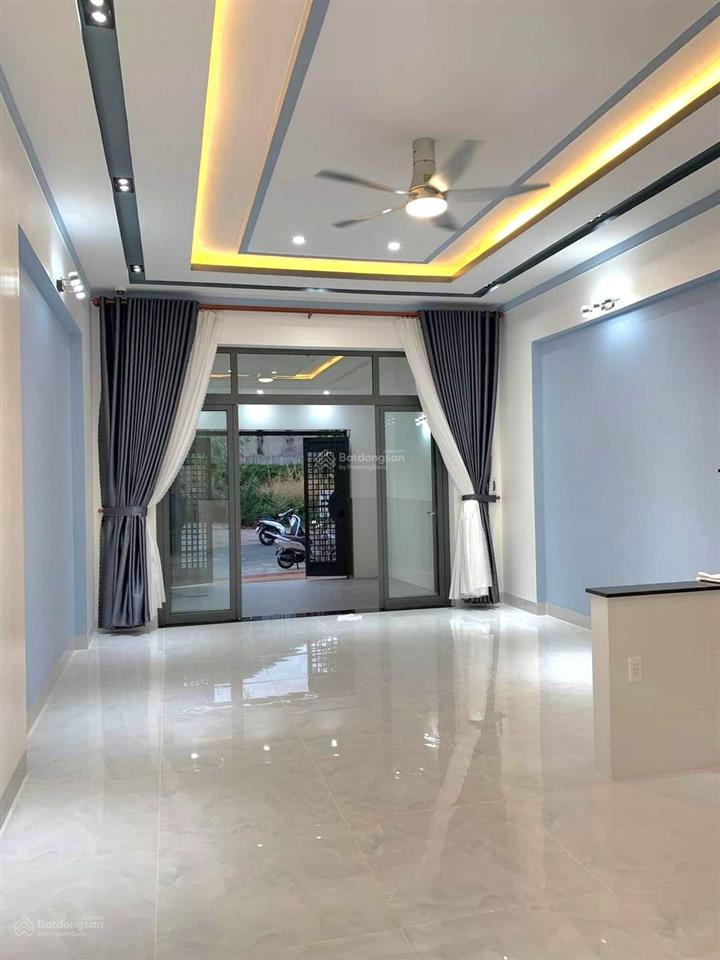 Bán nhà kdc hiệp thành 3 diện tích 100m2, nhà mới keng có nội thất gỗ sân ô tô luôn giá chỉ 4,3 tỷ