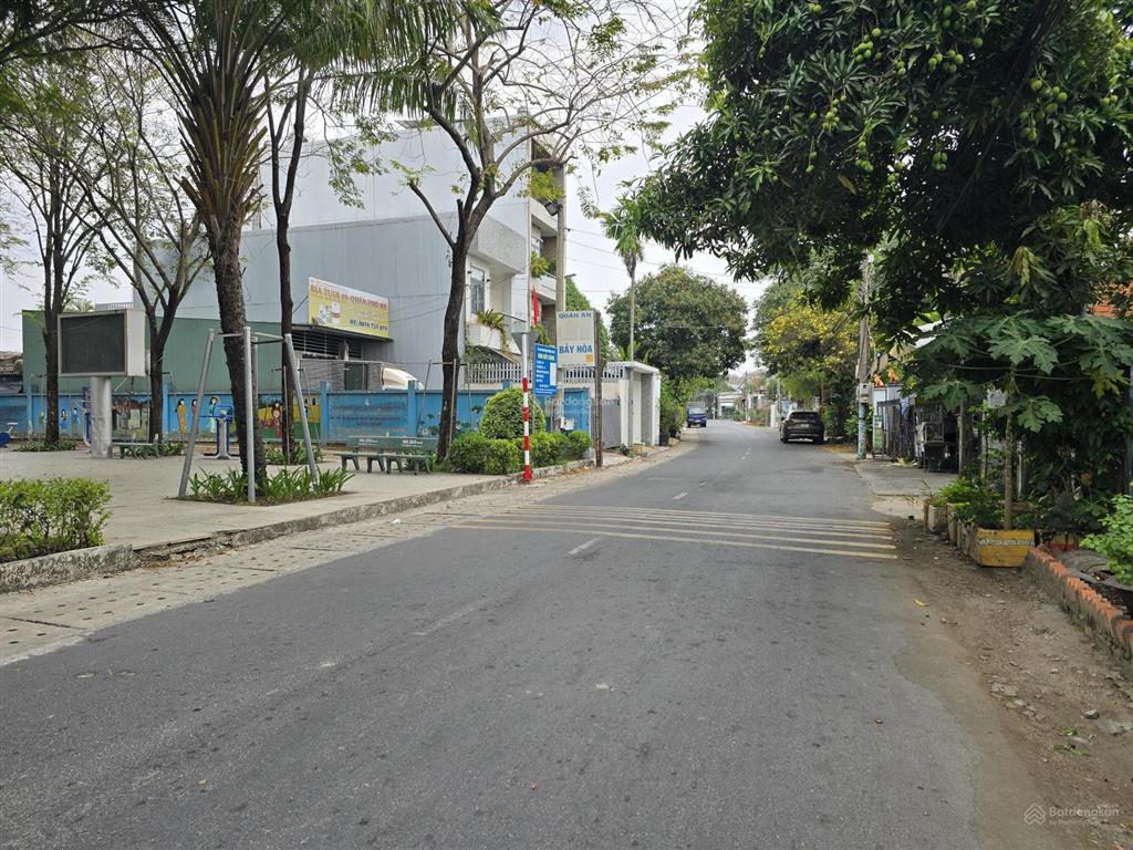 Hàng xây biệt thự, căn hộ dịch vụ dx27 phú mỹ, 12x48m thổ cư 360m2 vị trí tuyệt đẹp giá chỉ 20tr/m2