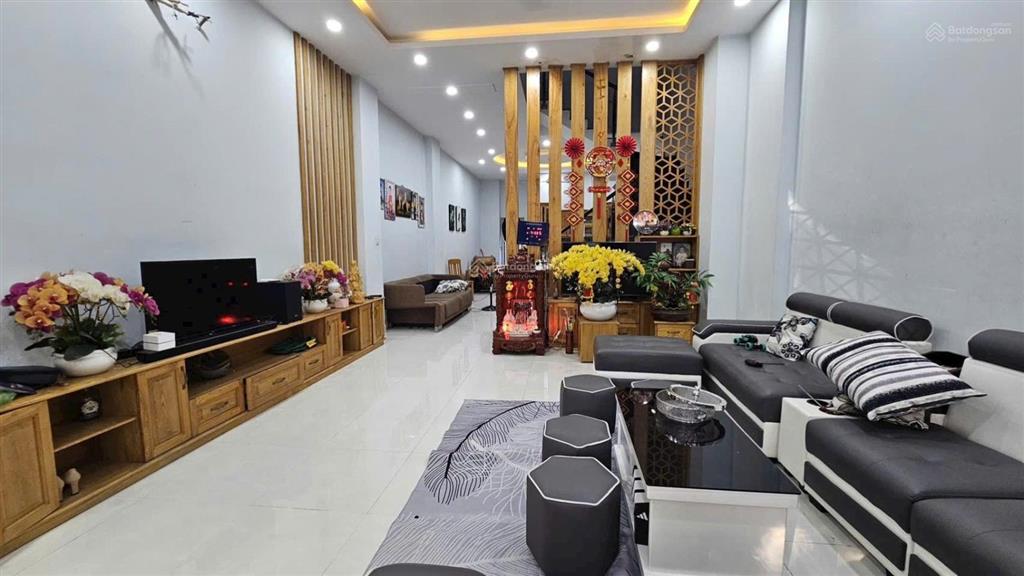 Nhà 1 trệt 2 lầu kdc hiệp thành 3, 5x20m có 3 pn, 4 wc sân ô tô thoải mái giá ngộp bán gấp hơn 6 tỷ