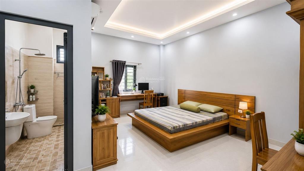 Nhà 1 trệt 2 lầu kdc hiệp thành 3, 5x20m có 3 pn, 4 wc sân ô tô thoải mái giá ngộp bán gấp hơn 6 tỷ