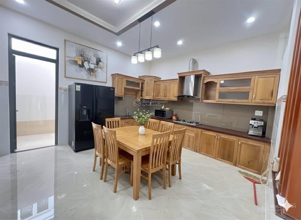 Nhà 1 trệt 2 lầu kdc hiệp thành 3, 5x20m có 3 pn, 4 wc sân ô tô thoải mái giá ngộp bán gấp hơn 6 tỷ