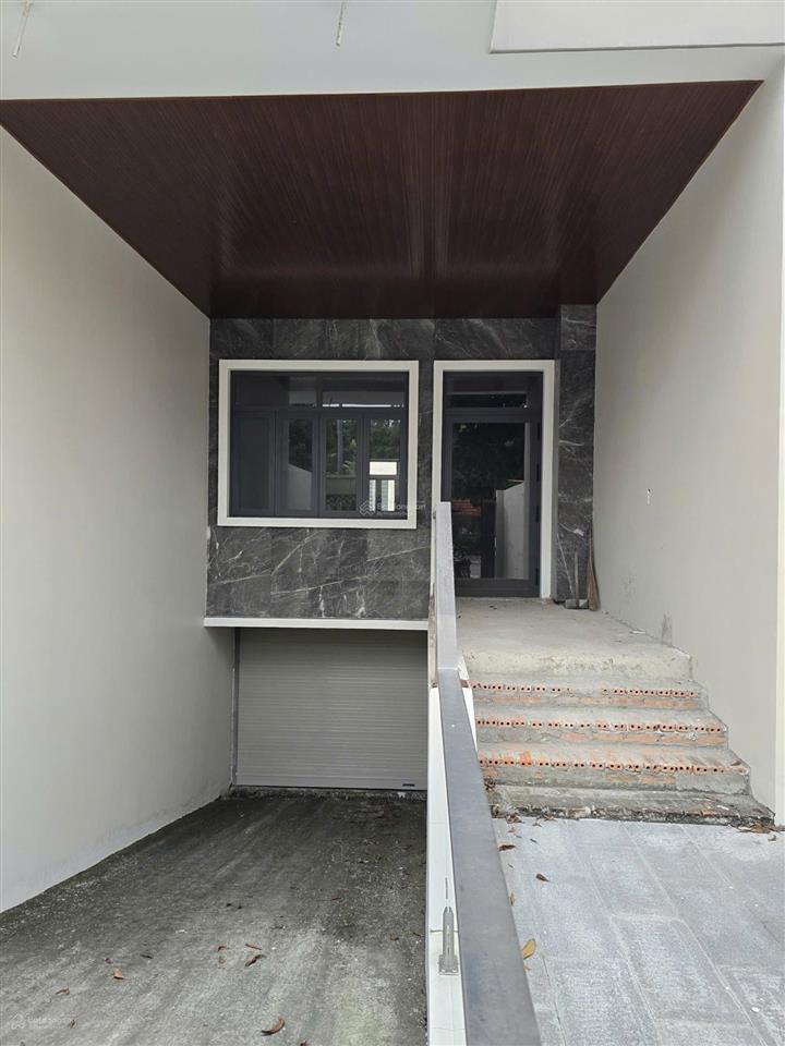 Bán nhà mặt tiền hoàng hoa thám kdc hiệp thành 3, 100m2 có 1 tầng hầm và 3 tầng nổi giá ngộp 7,5 tỷ