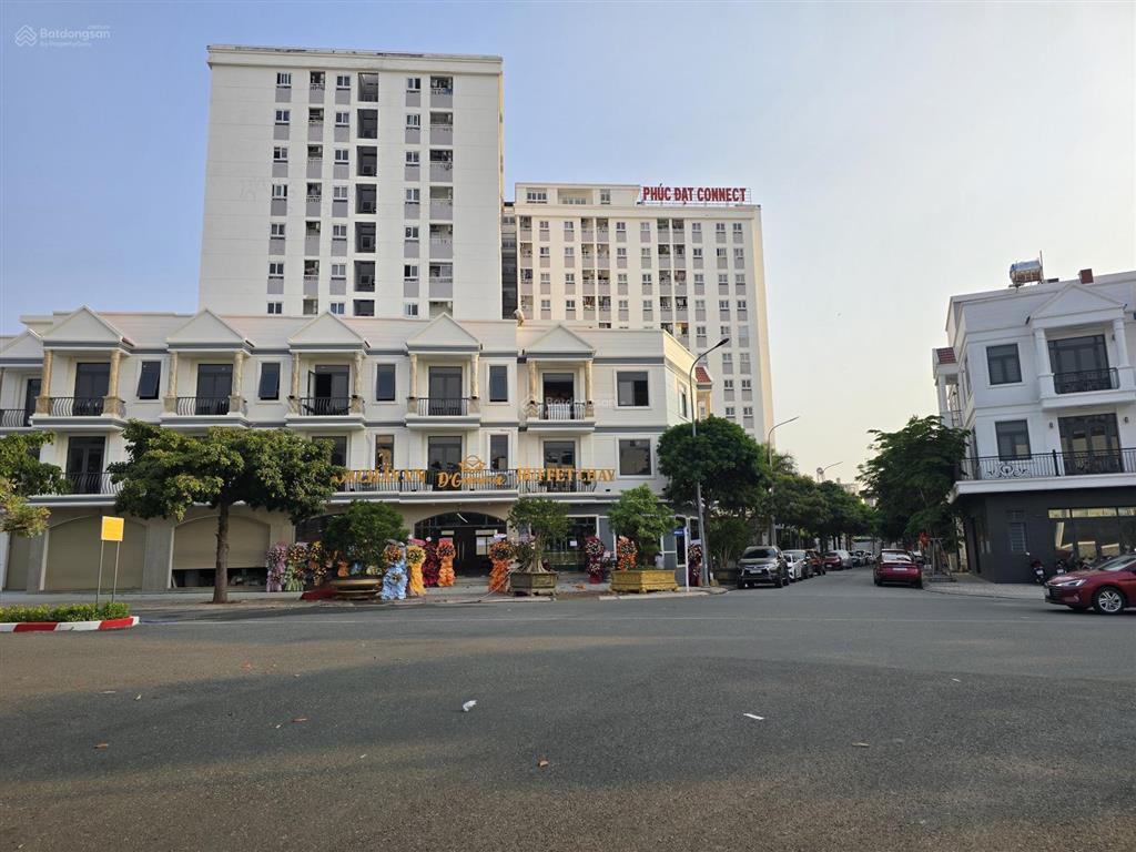 Hàng ngộp nhà 4 tầng mặt tiền đường d1 khu dân cư phúc đạt hoàn thiện đẹp, đã hoàn công giá 7 tỷ