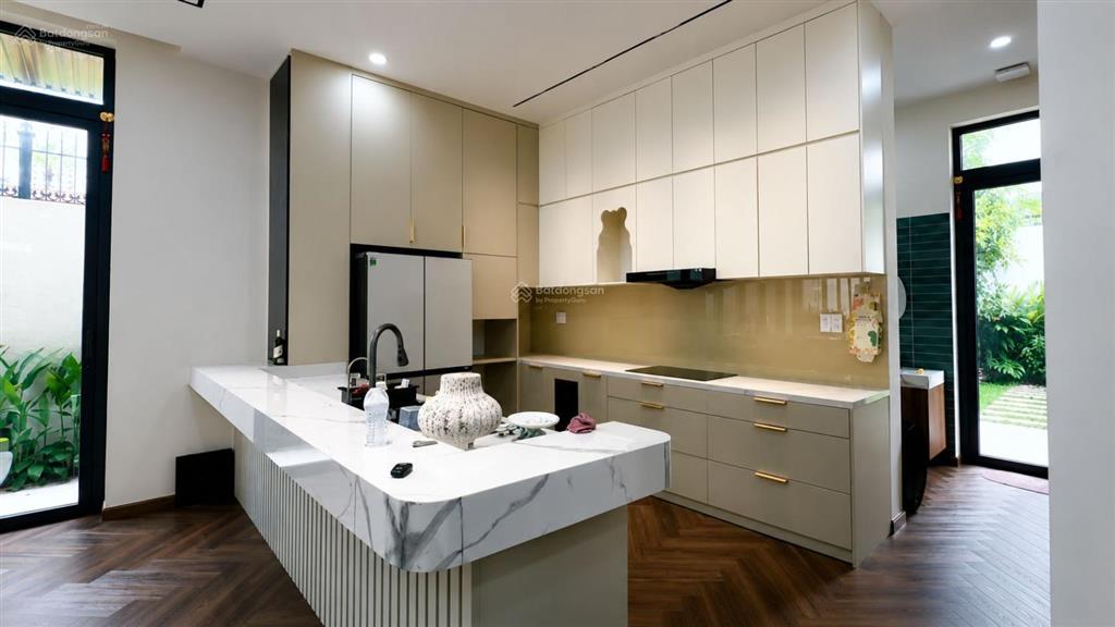 Biệt thự sân vườn kdc hiệp thành 3 diện tích 12,5x30m đối diện công viên cực kì thoáng mát giá tốt