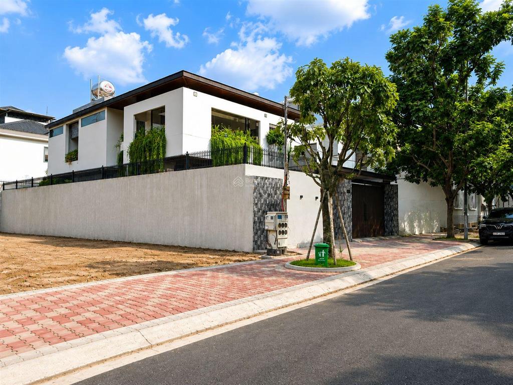 Biệt thự sân vườn kdc hiệp thành 3 diện tích 12,5x30m đối diện công viên cực kì thoáng mát giá tốt