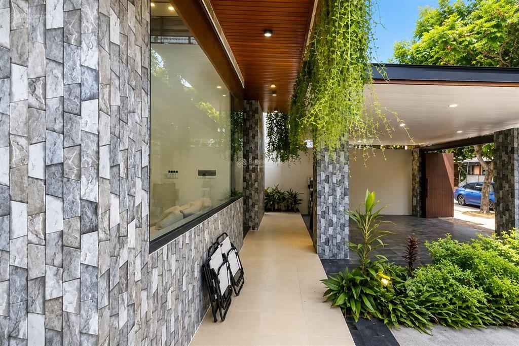 Biệt thự sân vườn kdc hiệp thành 3 diện tích 12,5x30m đối diện công viên cực kì thoáng mát giá tốt