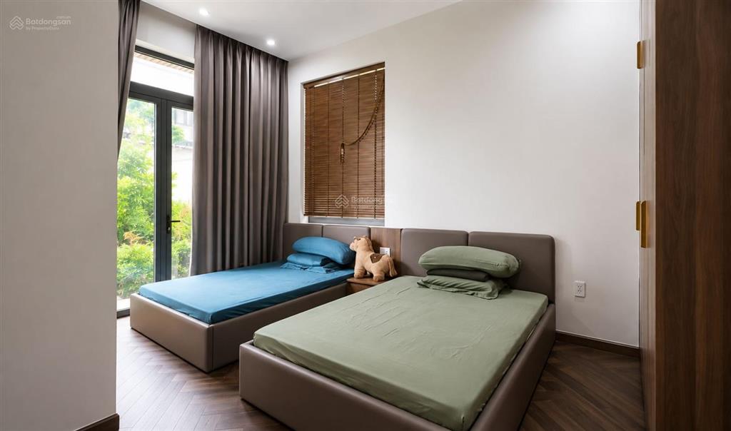 Biệt thự sân vườn kdc hiệp thành 3 diện tích 12,5x30m đối diện công viên cực kì thoáng mát giá tốt