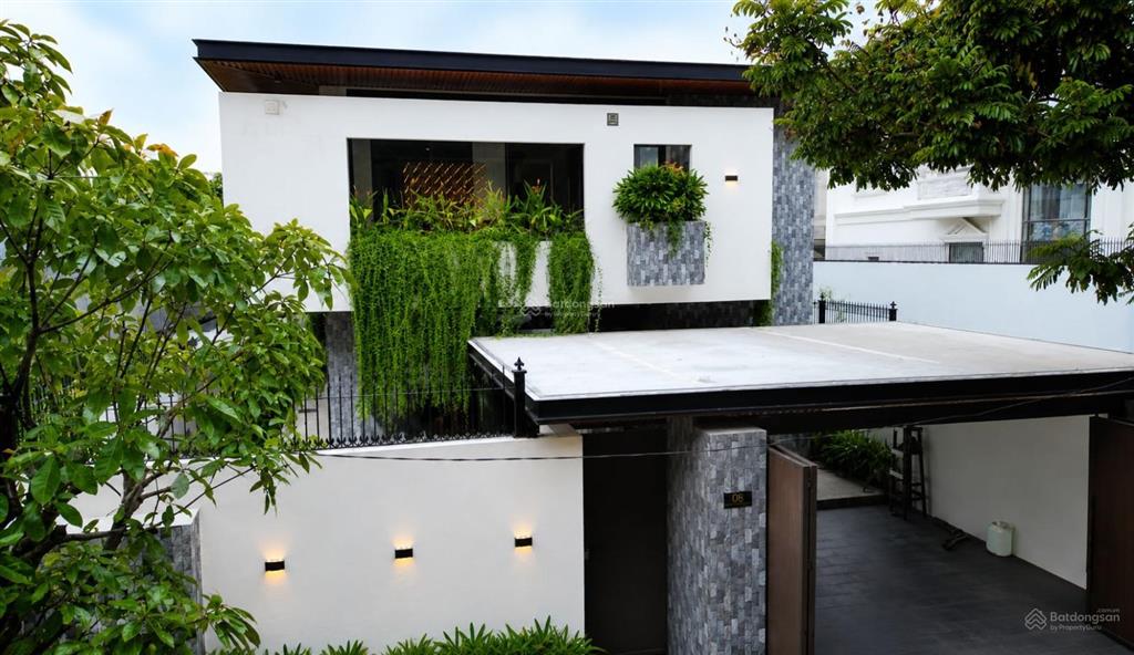 Biệt thự sân vườn kdc hiệp thành 3 diện tích 12,5x30m đối diện công viên cực kì thoáng mát giá tốt