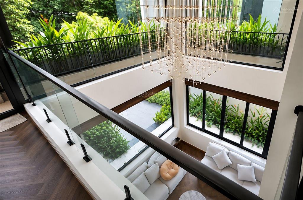 Biệt thự sân vườn kdc hiệp thành 3 diện tích 12,5x30m đối diện công viên cực kì thoáng mát giá tốt