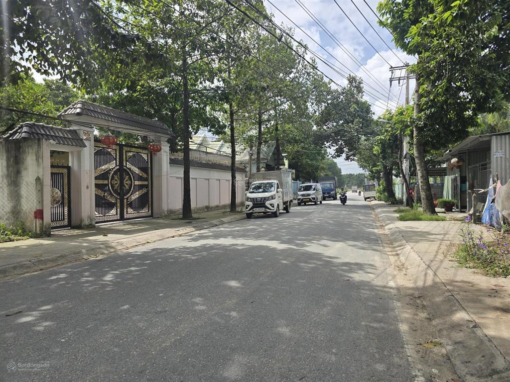 Mặt tiền dx65 định hòa 6,5x43m thổ cư 80m2 vị trí đẹp cách võ văn kiệt vô 100m giá tốt 4,7 tỷ