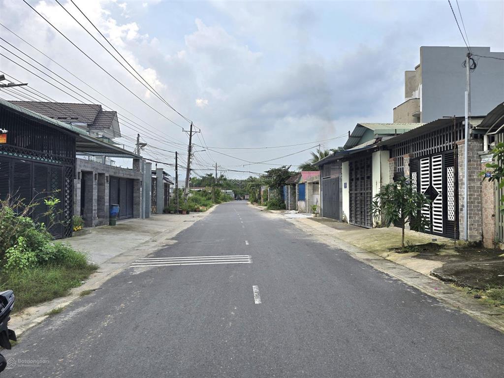Bán nhà trệt lầu phường phú mỹ, thủ dầu một diện tích 109m2 có 3pn sân ô tô giá tốt chỉ hơn 3 tỷ ít