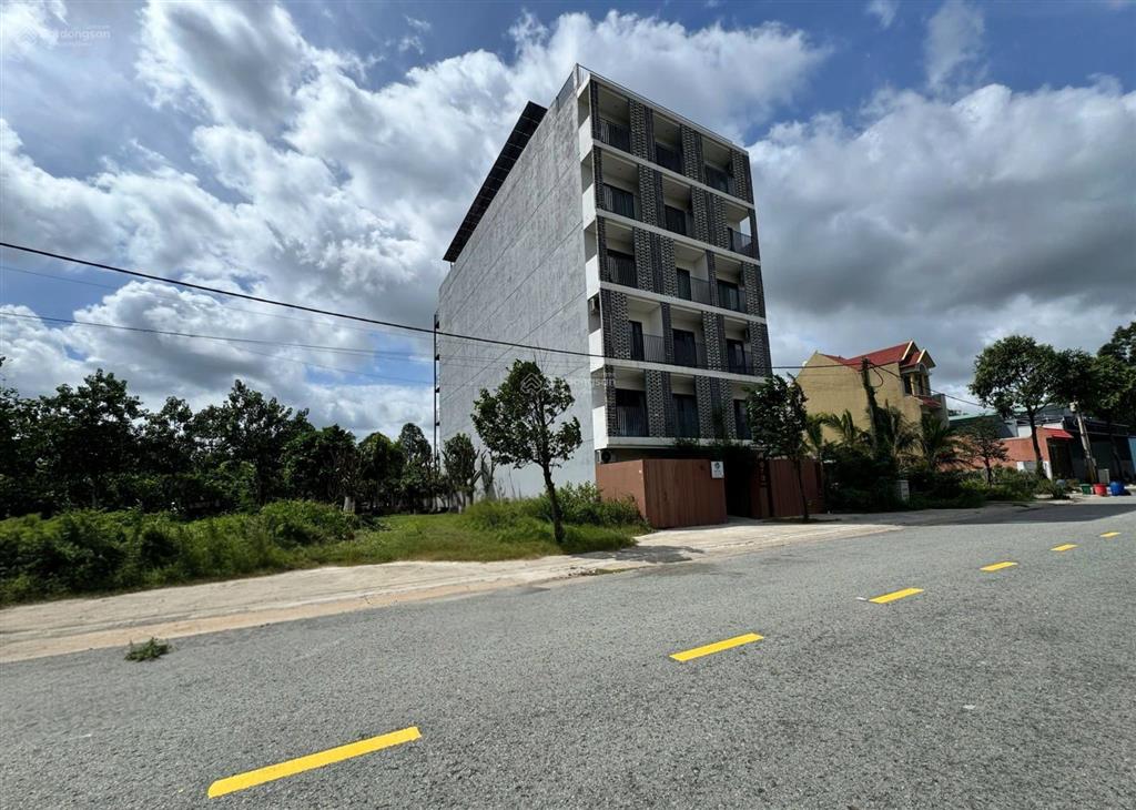 Đất đường da7 khu đô thị mới hòa phú ngang 17,3x30m kế bên vòng xoay tttm a1, nhà ga metro, giá tốt