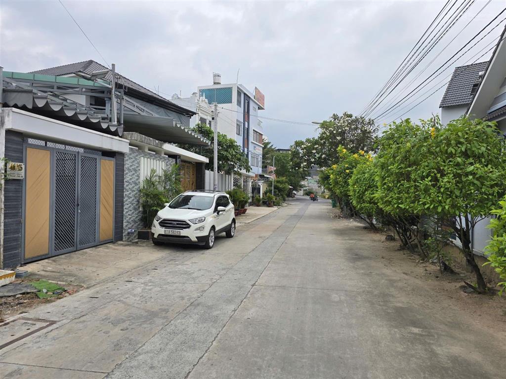 Bán đất đường dx 049 phú mỹ. 8,5x37m thổ cư 100m2 vị trí đẹp xây biệt thự sân vườn giá tốt khu