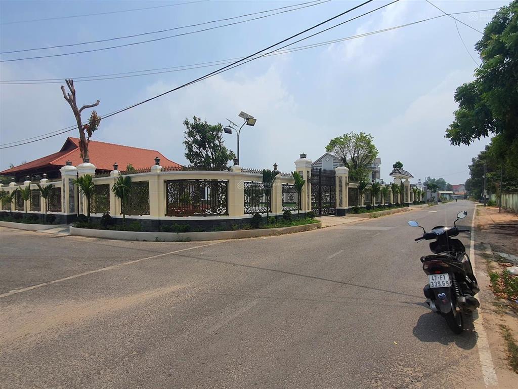 Hàng ngộp bán gấp 3,1 tỷ diện tích 176,7m2 tại dx 070 phường định hòa, cách võ văn kiệt vào chỉ 50m