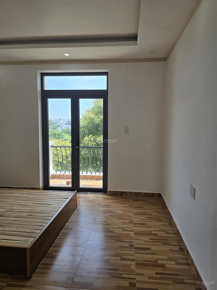 Bán nhà 1 trệt 2 lầu khu đô thị phúc đạt, diện tích 64m2, đã hoàn công, có 4pn, giá chỉ 4,5 tỷ