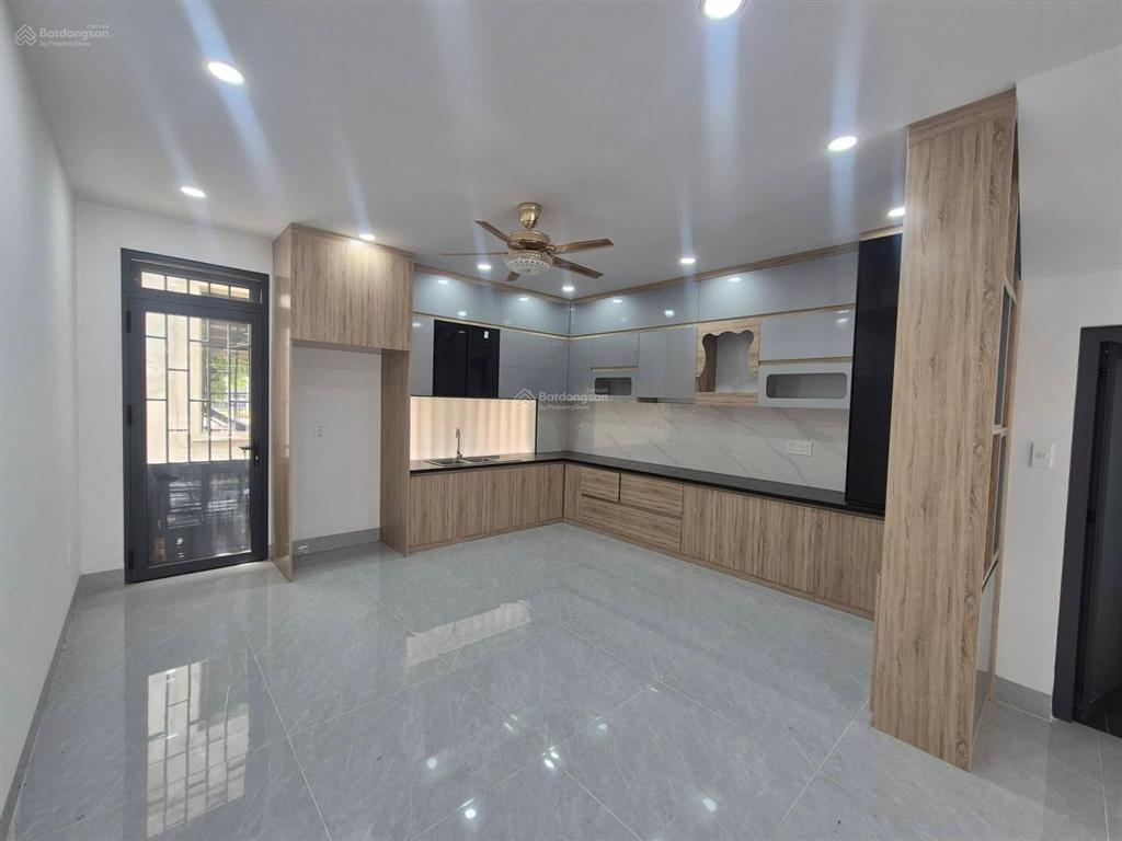 Bán nhà 1 trệt 3 lầu khu đô thị phúc đạt, 100m2 nhà mới 100% mà giá chỉ 6,9 tỷ còn thương lượng
