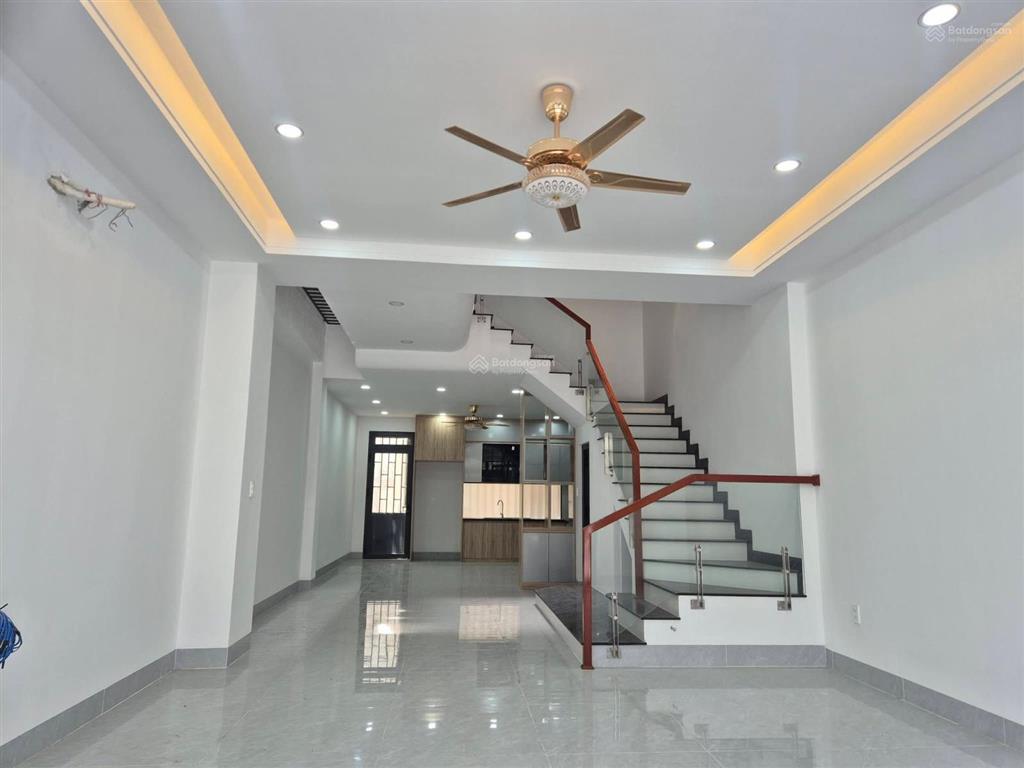 Bán nhà 1 trệt 3 lầu khu đô thị phúc đạt, 100m2 nhà mới 100% mà giá chỉ 6,9 tỷ còn thương lượng
