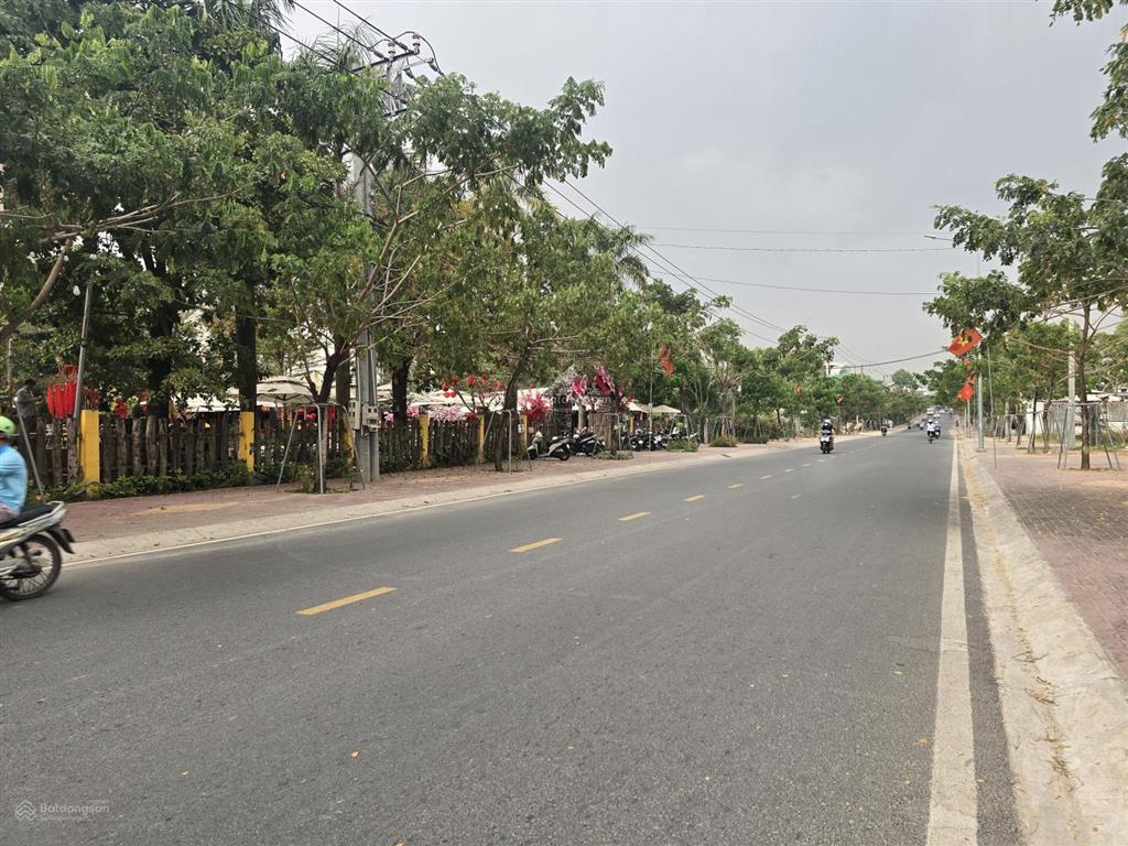 Mặt tiền bùi ngọc thu ngay chợ cũ và ủy ban phường rộng 723,8m2 thổ cư 160m2 giá ngộp chỉ 10 tỷ
