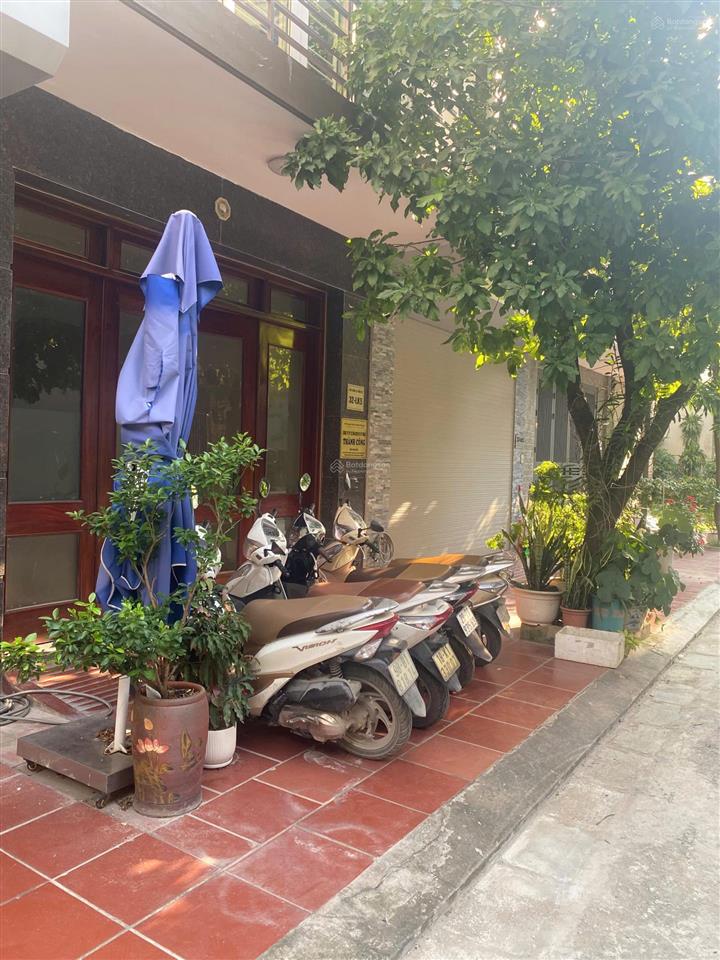 Cho thuê văn phòng tầng 1 vạn phúc, 60m2, đường rộng thoáng