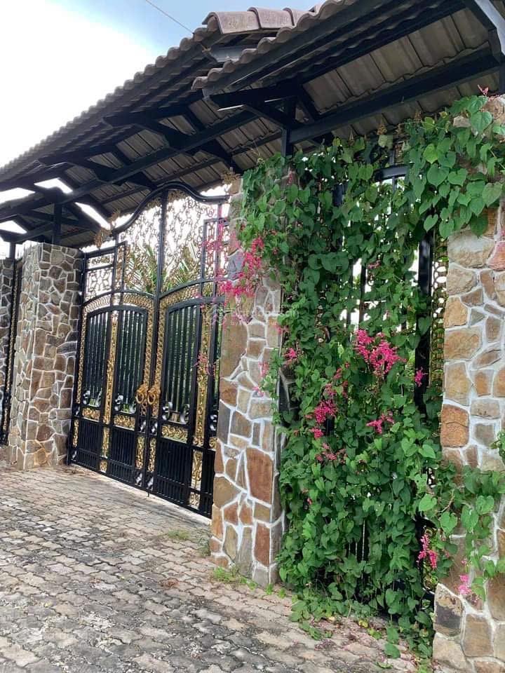 Ko người trông coi cần bán 2.2ha đất tổ 3 ấp 7 xã nam cát tiên, đngiá 12,5 tỷcó tn 300tr/năm