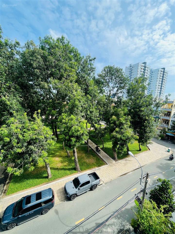 Bán khách sạn mt đường 33, kdc tên lửa, p. an lạc, bình tân  hầm 5 tầng, 400m2  50 phòng  60 tỷ