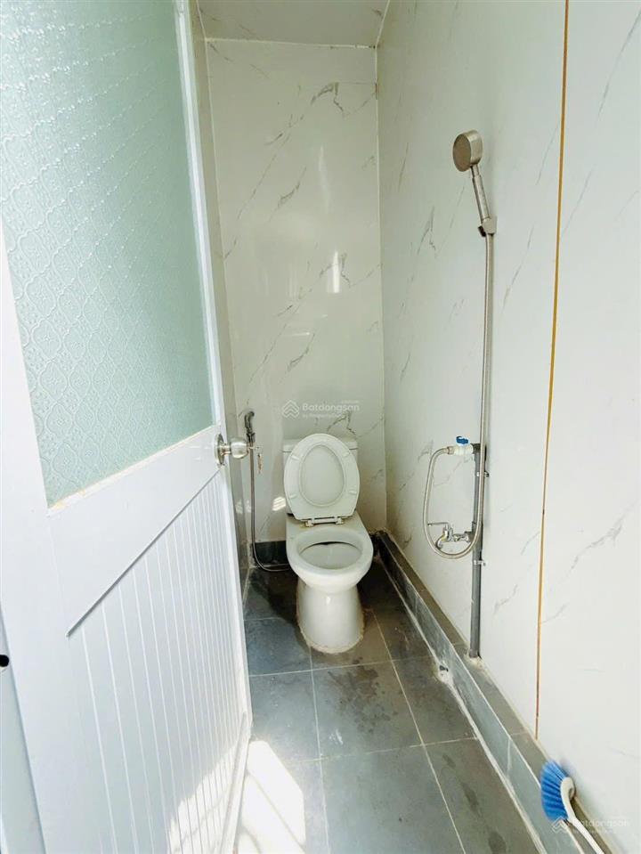 Định cư nước ngoài bán gấp mt phan xích long, p. minh phụng, hcm  3,5 tầng  41m2  11,85 tỷ