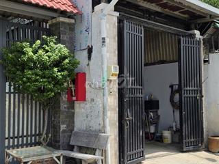 HOT- Nhà lầu DT 4x25, sân xe hơi, gần chợ Đại Hải, chợ Bà Điểm Hóc Môn
