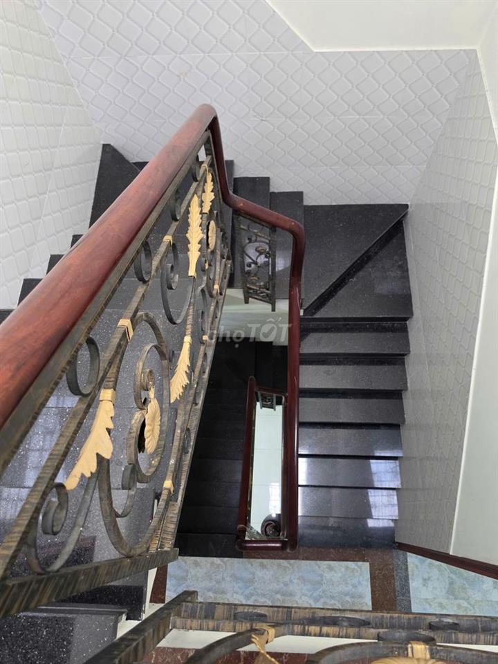Nhà 2 lầu DT 5x15, trục chính KDC Thành Sơn, gần chợ Đại Hải Hóc Môn