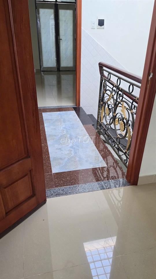 Nhà 2 lầu DT 5x15, trục chính KDC Thành Sơn, gần chợ Đại Hải Hóc Môn