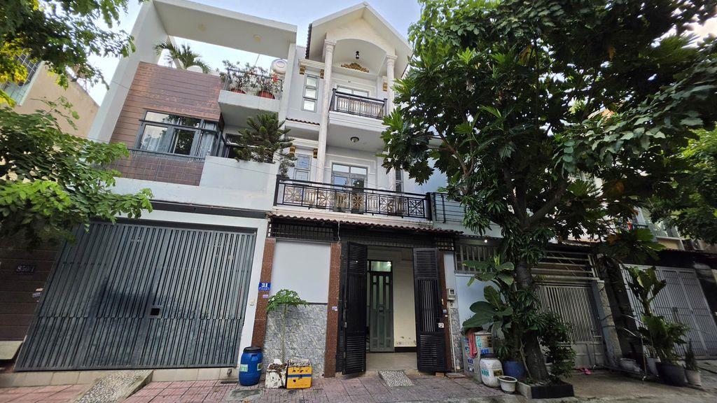 Nhà 2 lầu DT 5x15, trục chính KDC Thành Sơn, gần chợ Đại Hải Hóc Môn